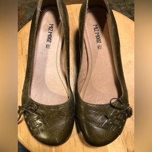 Miz Mooz NYC Paula mini wedge green leather shoes 6M